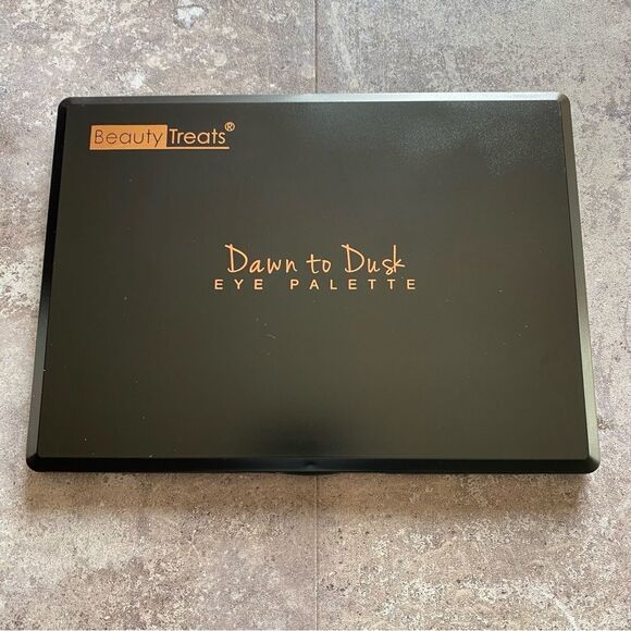 Beauty Treats Eye Shadow Palette NEW Dawn To Dusk Makeup - Picture 7 of 10